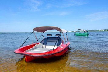 Електричний прогулянковий човен (катамаран) RELAX. Для озер та закритих водойм RNS-49062 фото
